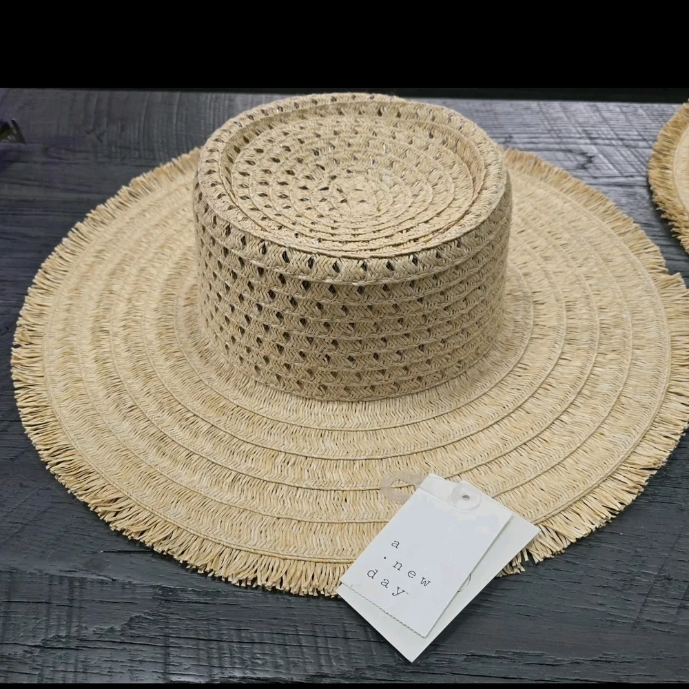 NWT a new day Tan Straw Adjustable Hat (L/xl)